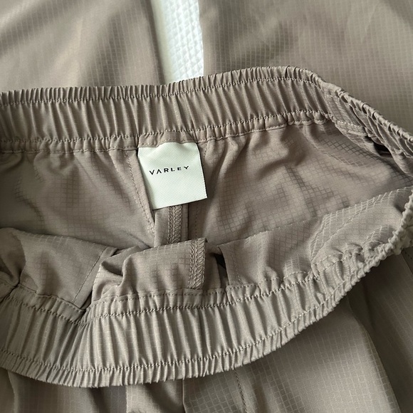 Varley Tacoma Straight Pleat Pant 28" in Cinder - Picture 3 of 8